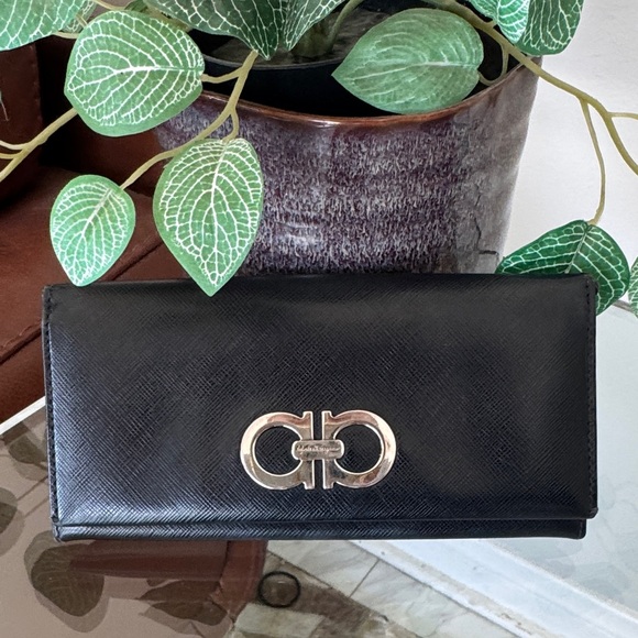 Salvatore Ferragamo Black Leather Wallet - Picture 1 of 6
